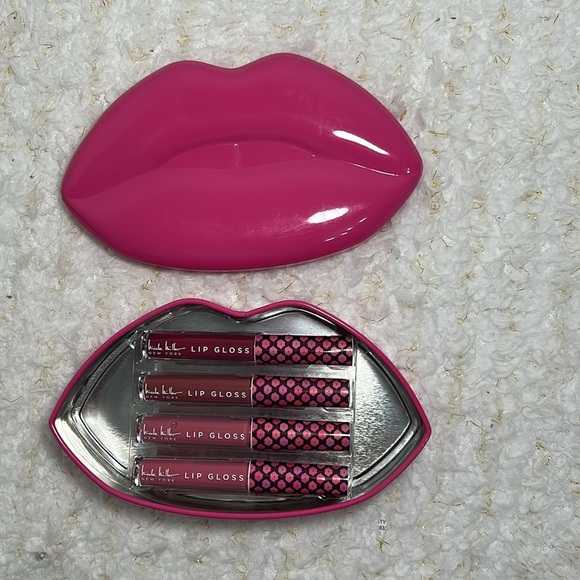 Nicole Miller Pink Lip Gloss Set - Picture 2 of 3